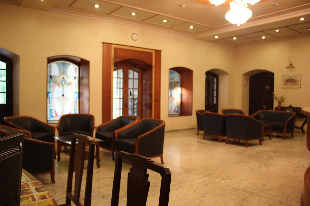 Ritz 3*