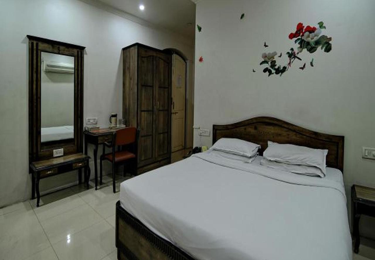 Ritz Pune