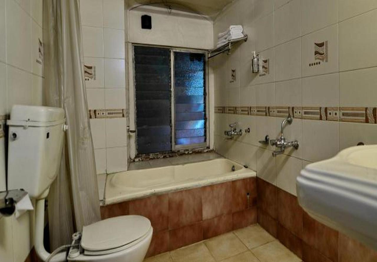 Ritz Hotel 3*