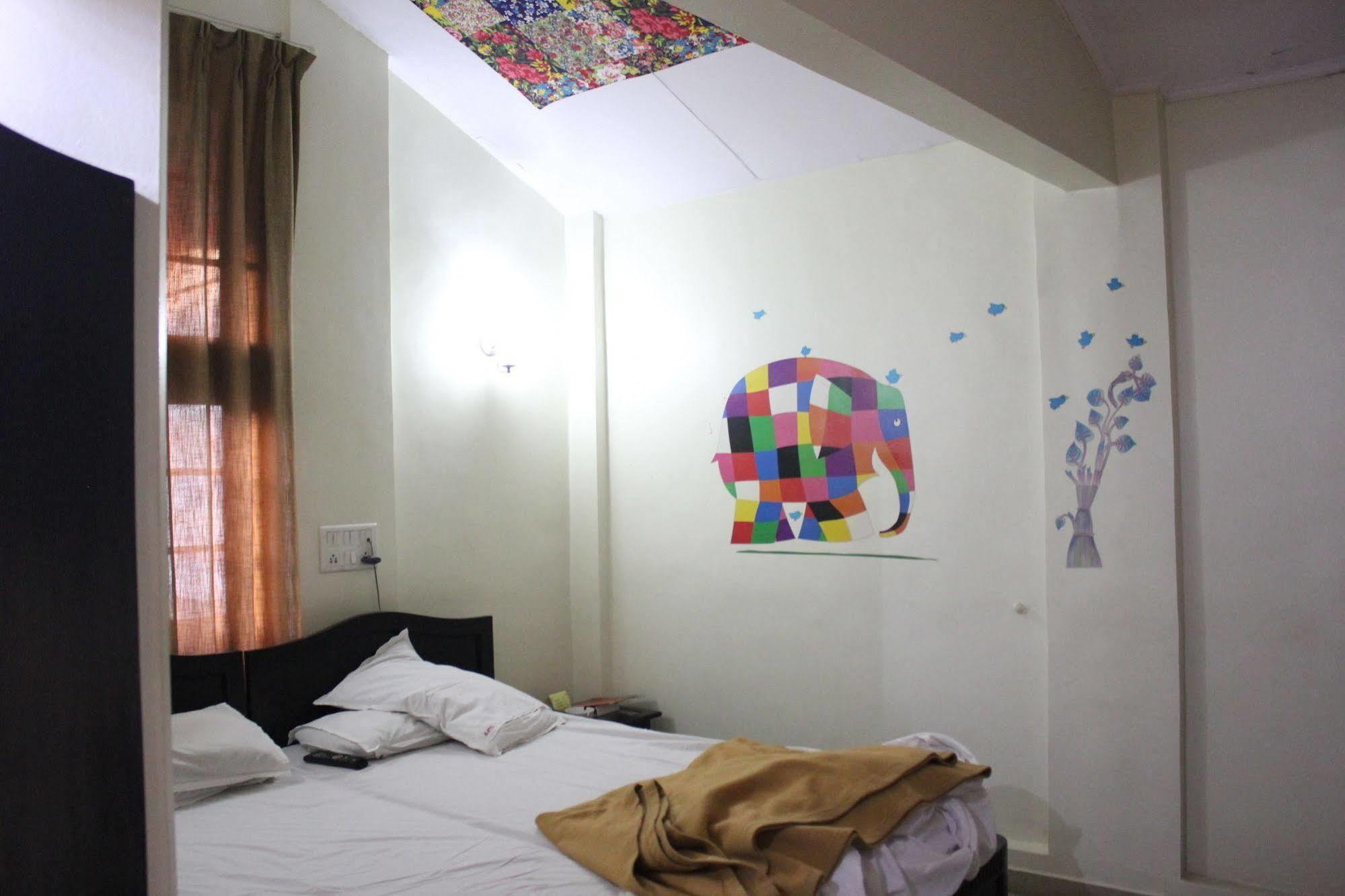 Ritz 3*