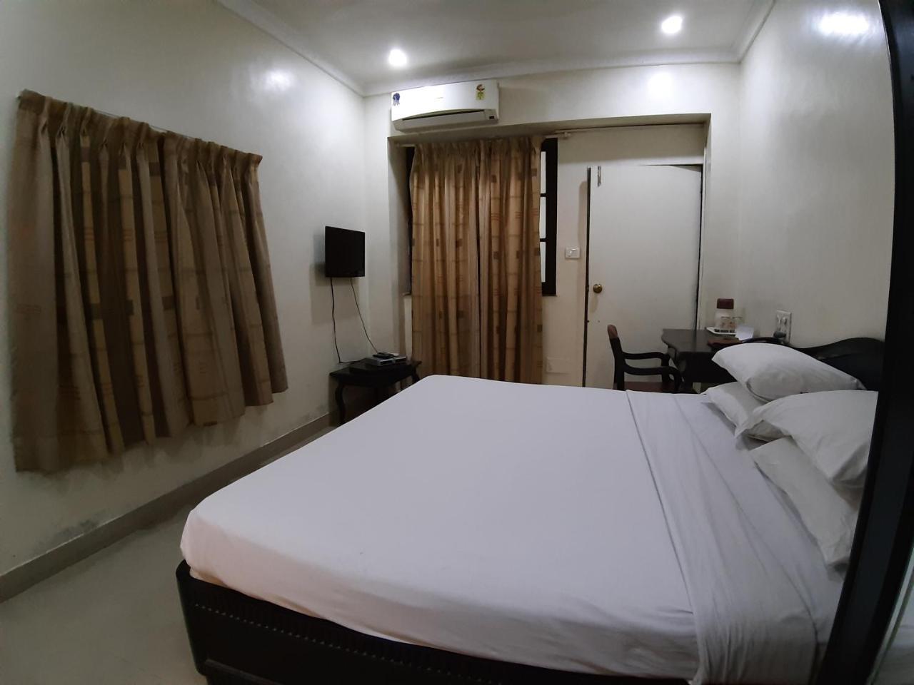 Ritz Hotel